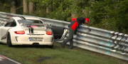 Пассажир Porsche 911 GT3  не в состоянии переварить кольцевую поездку